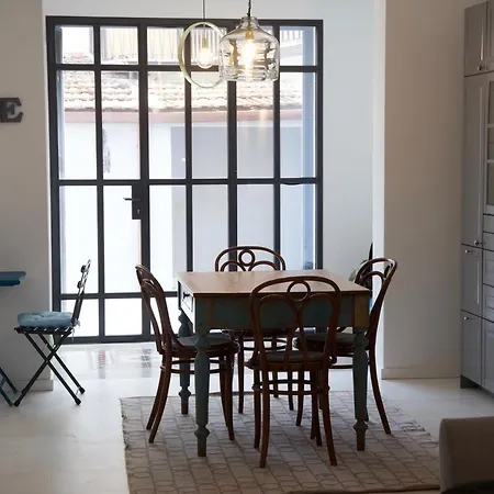 L'elegante Casa Del Porto Di Διαμέρισμα *
