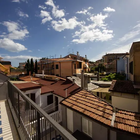 Διαμέρισμα L'elegante Casa Del Porto Di Πέζαρο